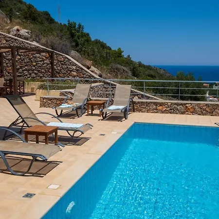Poppy Villa