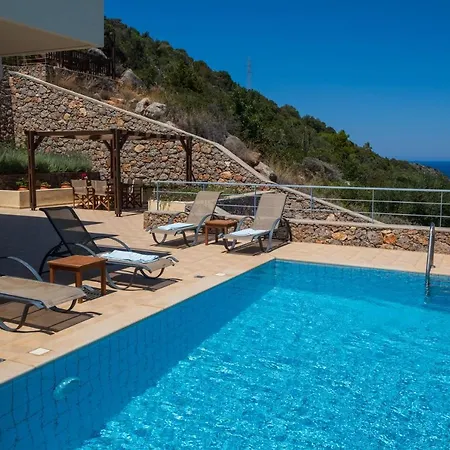 Poppy Villa