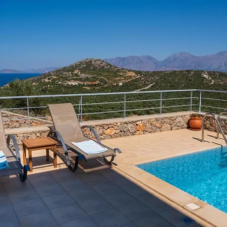 Poppy Villa
