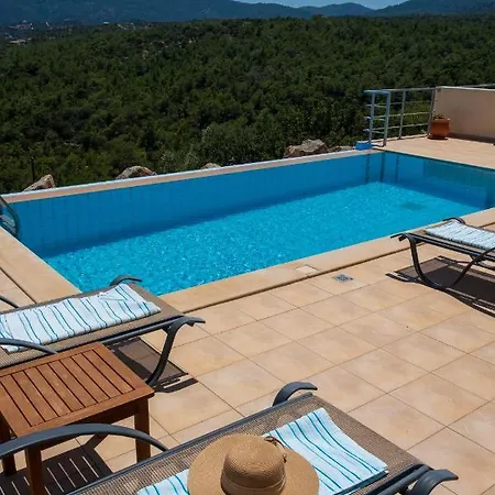 Poppy Villa *