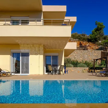 Poppy Villa